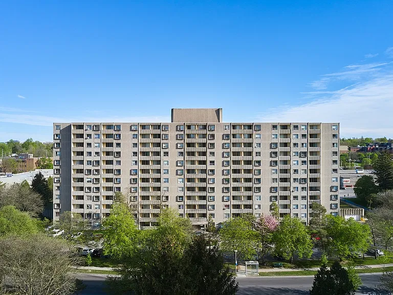 120-110 Cherryhill Pl #120 — Photo 4