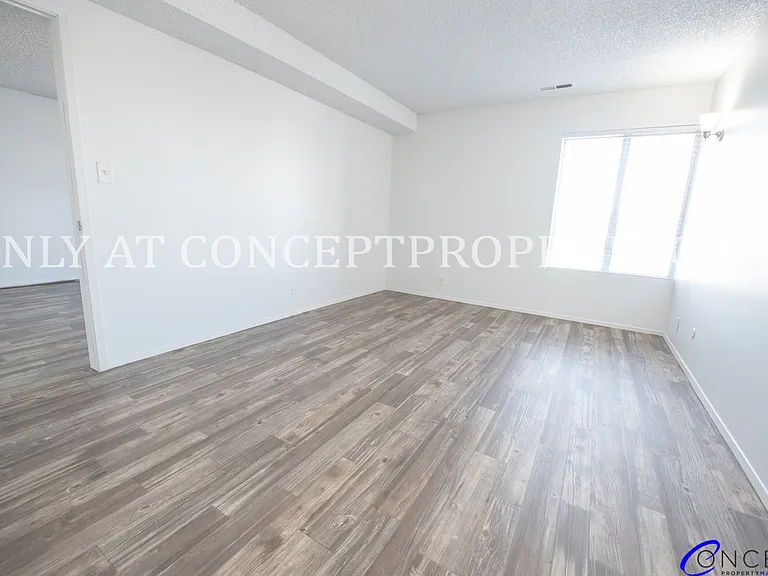 Foothill Terrace — Photo 269