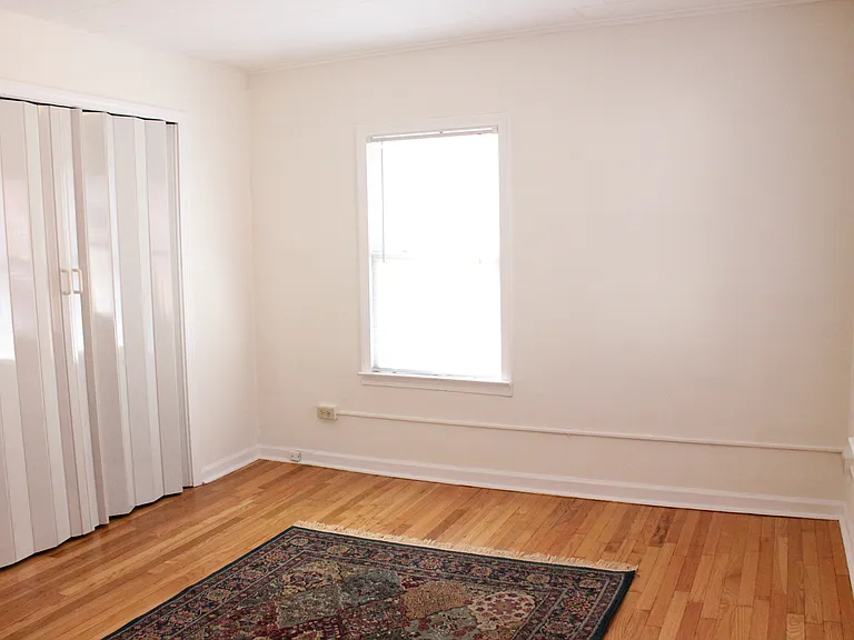 42 William St #2 — Photo 9
