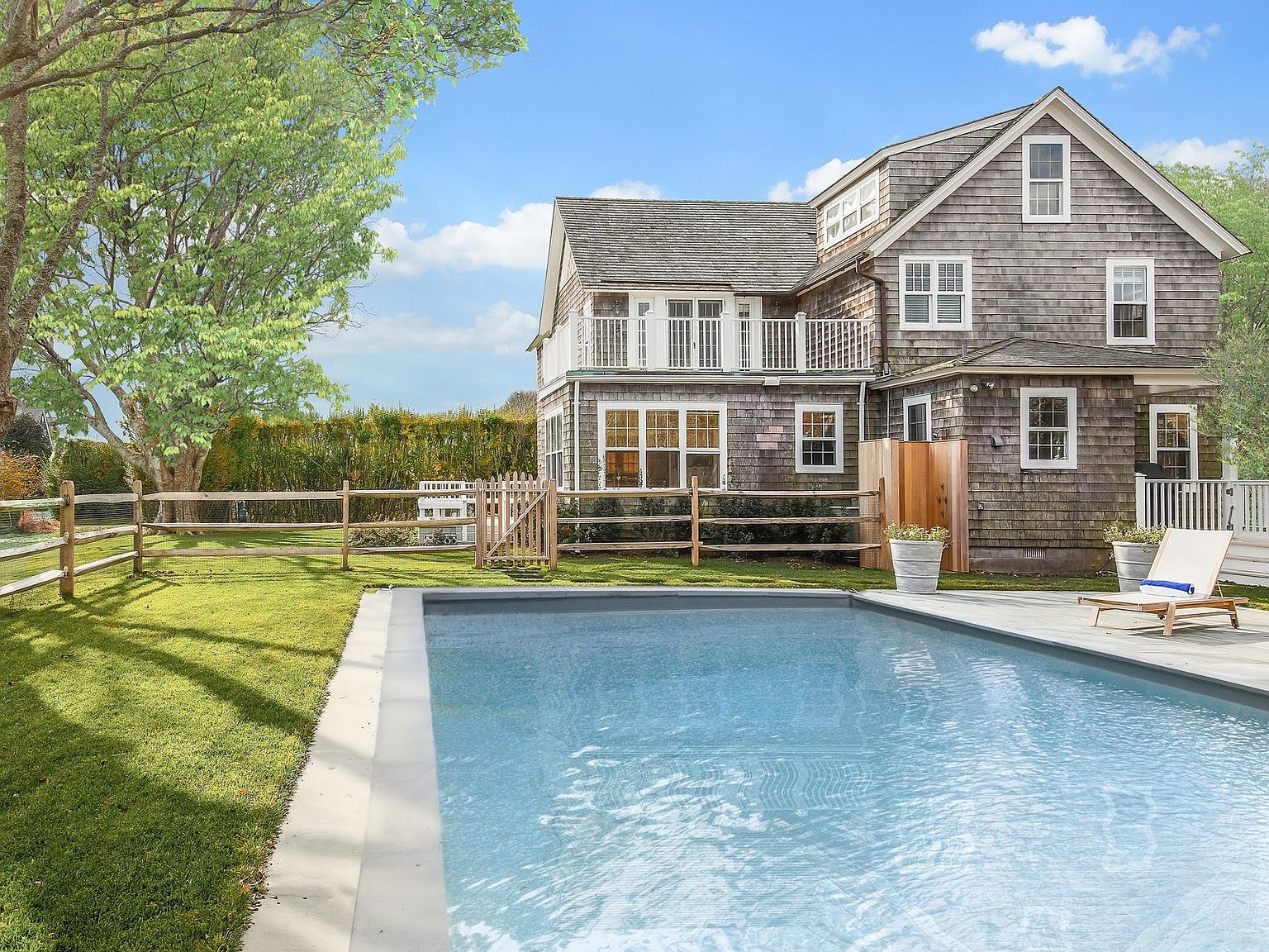 125 Apaquogue Rd, East Hampton, NY 11937 Zillow