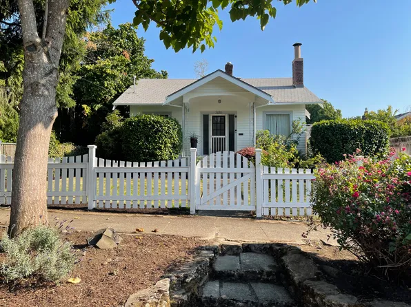 2028 E 17th Ave, Eugene, OR 97403
