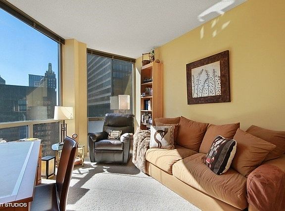 5th image of 222 N Columbus Dr APT 2702