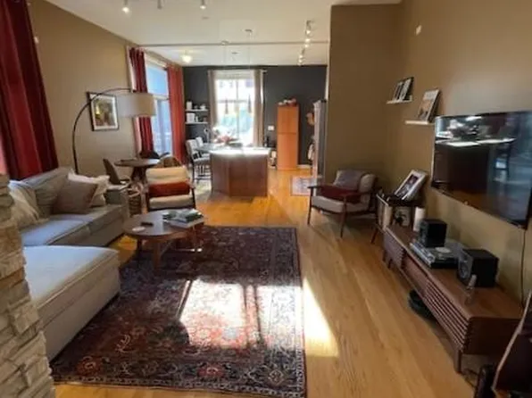 1604 W Cornelia Ave APT 2W, Chicago, IL 60657