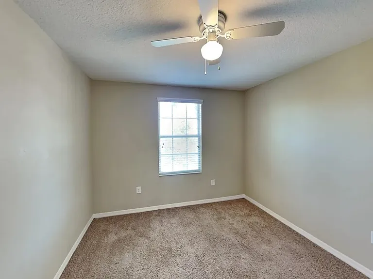 7610 Forest Mere Dr — Photo 6