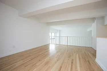 Rented by Space Marketing Shop