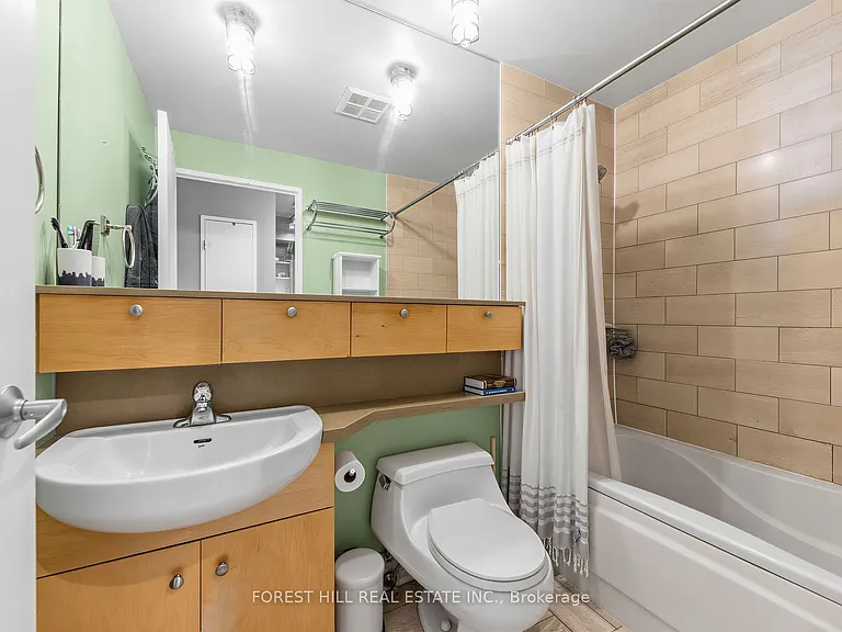 70 Alexander St #804 — Photo 22