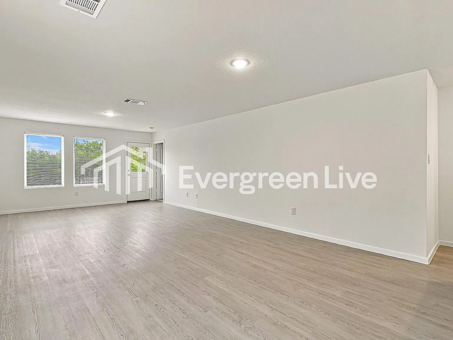4 bed, 2.0 bath, 1575 sqft, $1,505 — Photo 4