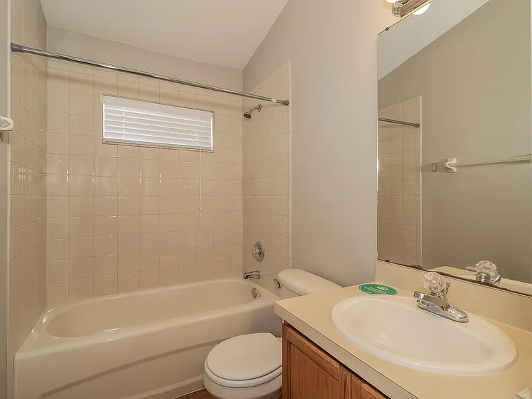 633 Straw Lake Dr — Photo 14