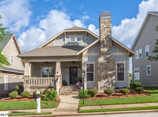 8 Caitlin Ct, Simpsonville, SC 29680