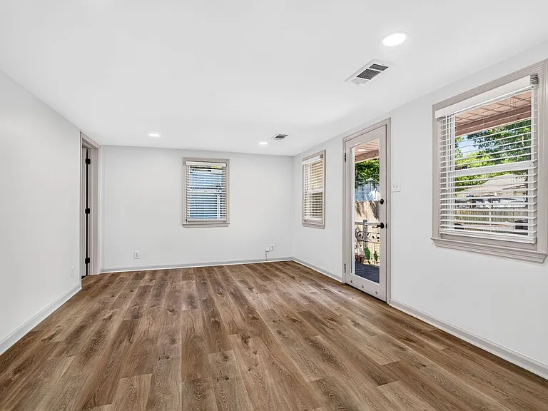4928 Durant Ave — Photo 4