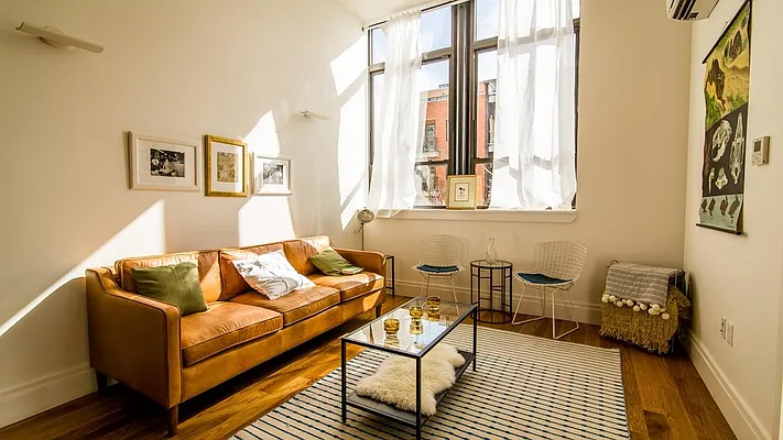 Rented by Nooklyn NYC LLC | media 24