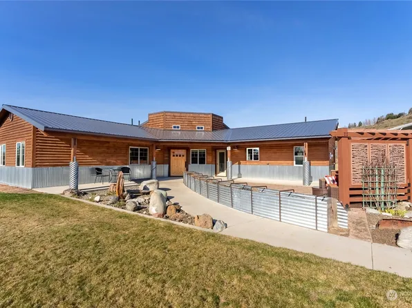 71 Shumway Road, Omak, WA 98841