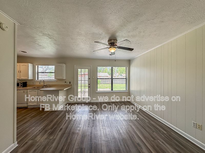 1st image of 607 Fairview Dr