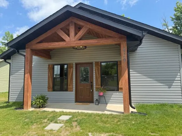 429 E South Street, Mountain Grove, MO 65711