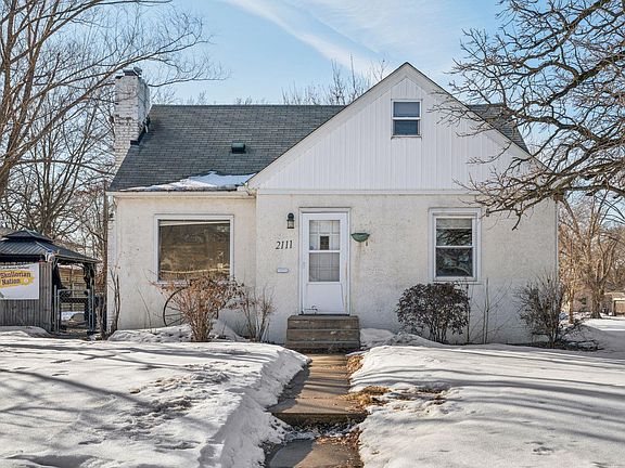 2nd image of 2111 Green Ave