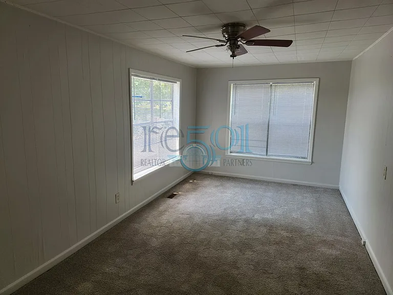 1015 N Fillmore St — Photo 6