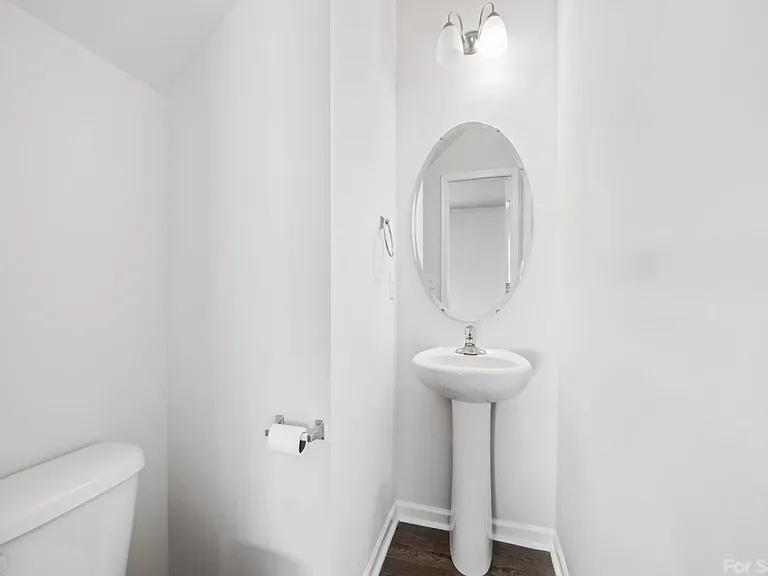 2132 Highland Knoll Dr — Photo 21