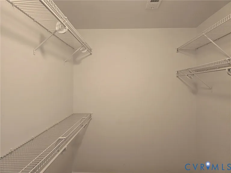 9521 Pine Trails Ct — Photo 23