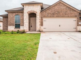 209 Reagor Dr, Taylor, TX 76574