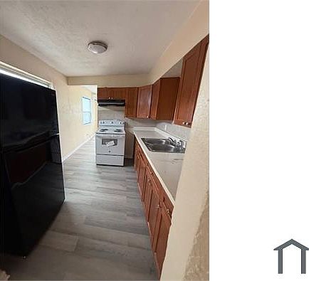 5th image of 4204 11th Ave S