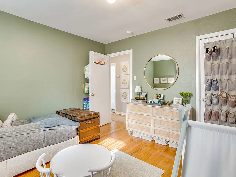 4632 Pershing Ave — Photo 23