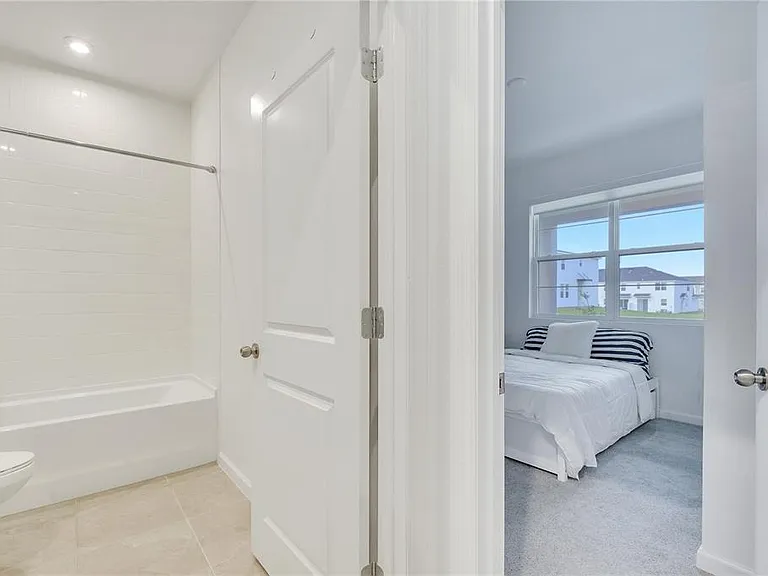 1098 Boardwalk Pl — Photo 9