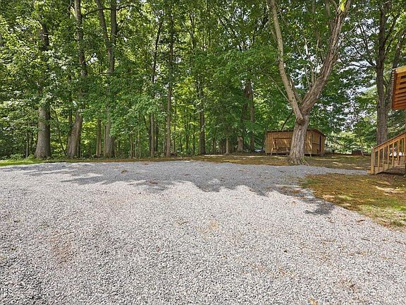 4th image of 151 Hallborough Dr