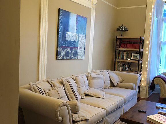 4th image of 461 Oak St #1
