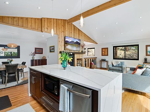 5th image of 8394 Larkspur Rd
