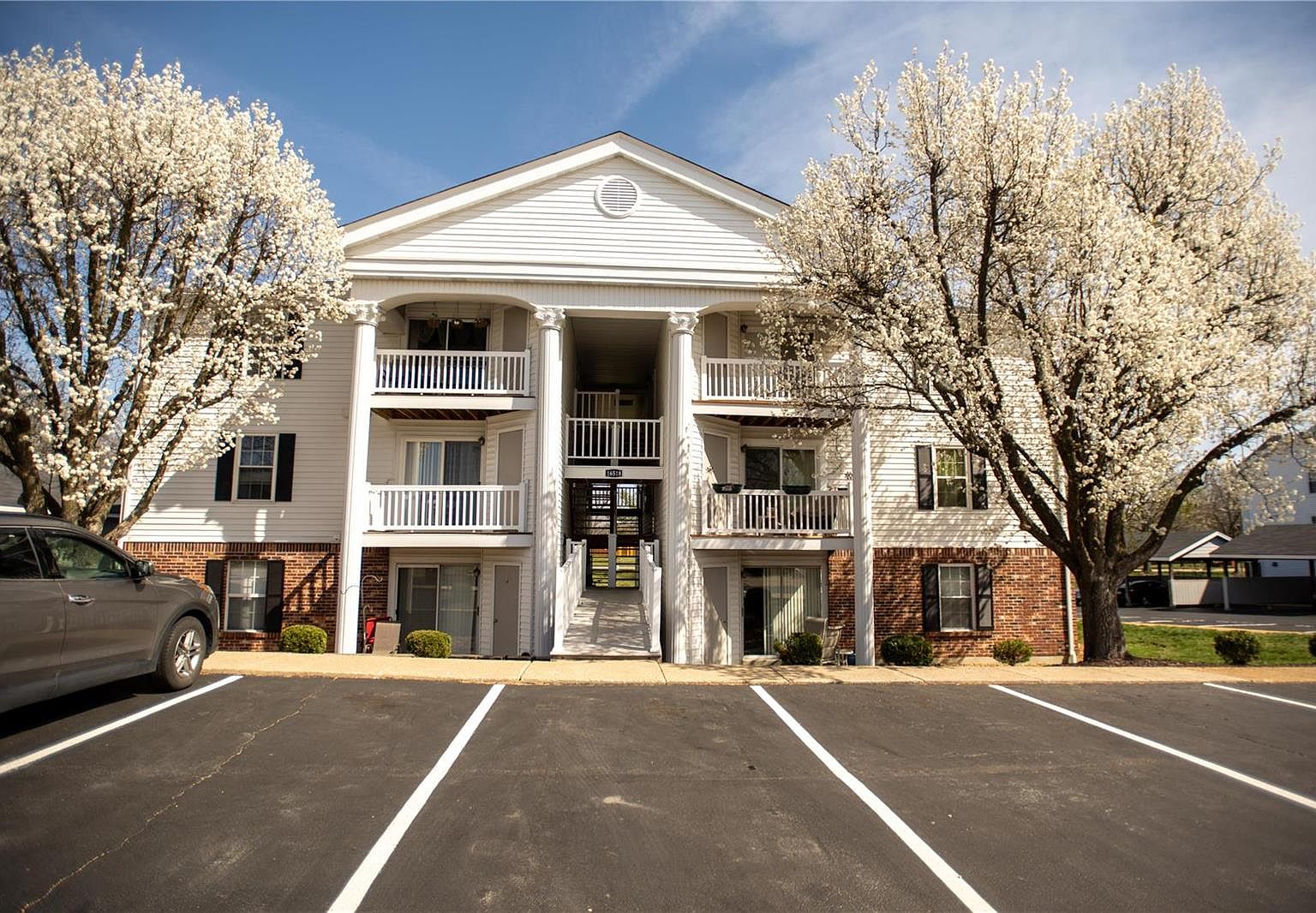 16518 Victoria Crossing Dr UNIT H, Grover, MO 63040 Zillow