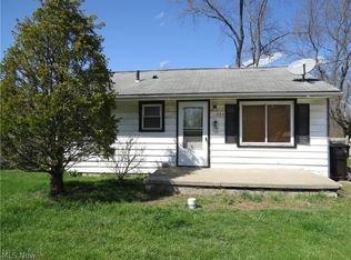 735 W 16th St, Elyria, OH
