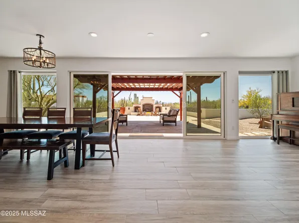 5825 N Camino Miraval, Tucson, AZ 85718
