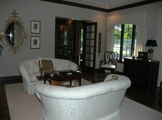 12 Hidden Brook Dr, North Barrington, IL
