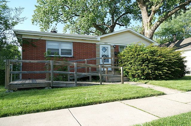 2nd image of 2034 170th St