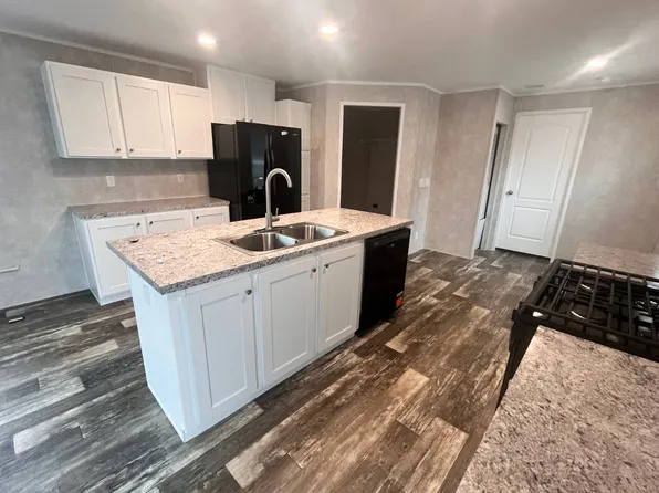 102 E 25th Ave #123B, Sault Sainte Marie, MI 49783