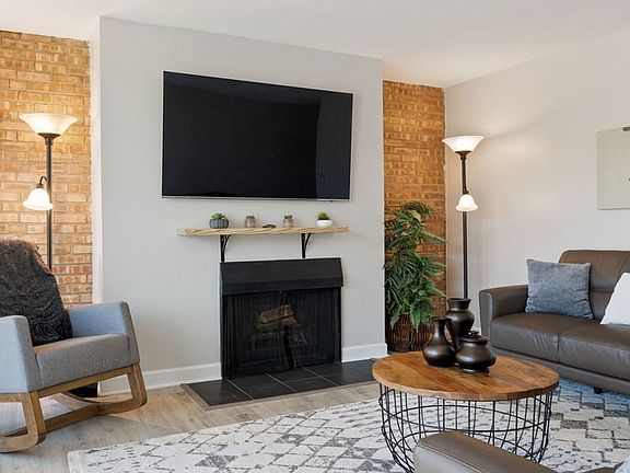 5th image of 6000 E Lake Dr APT 1D