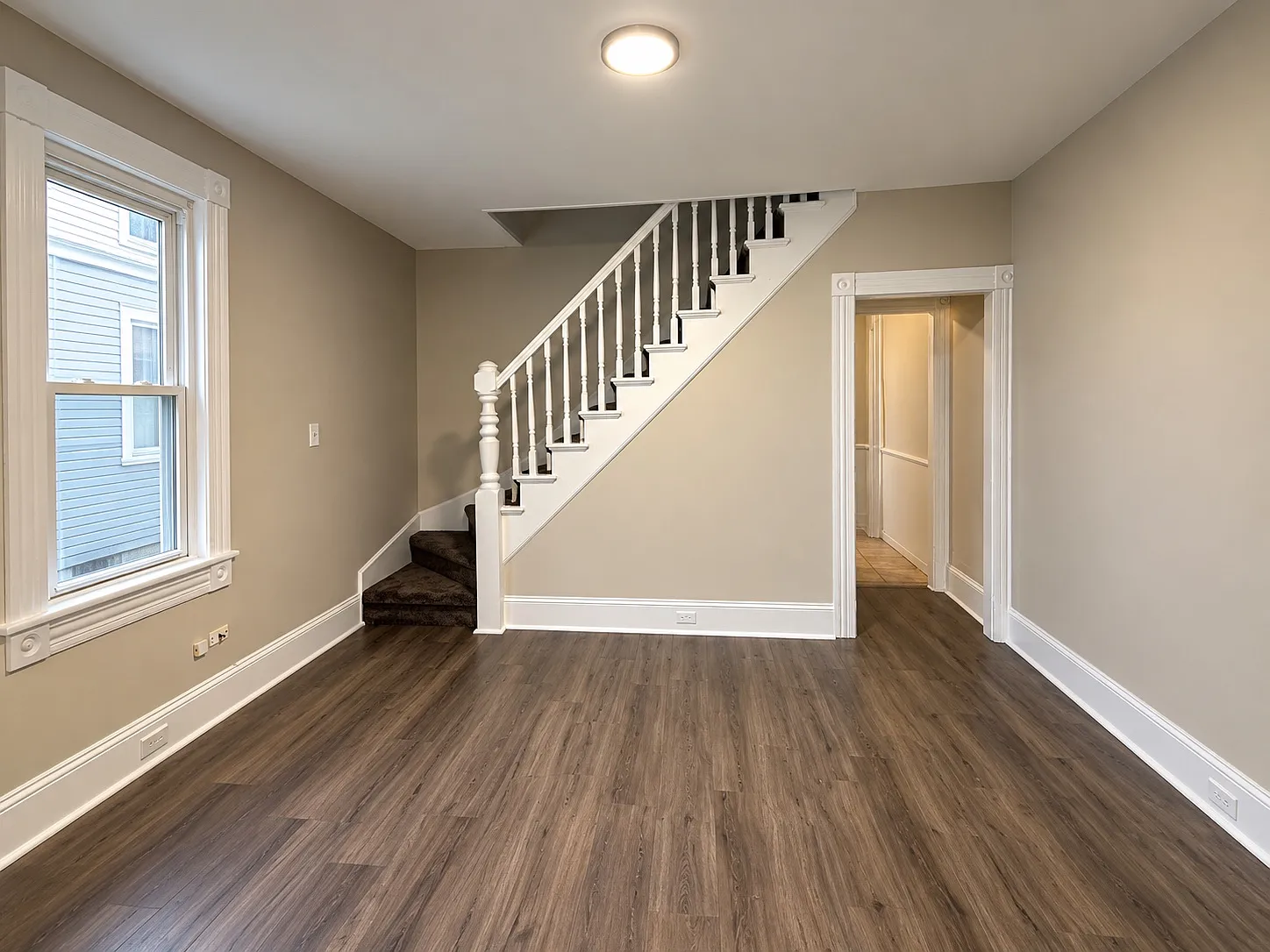 3 bed, $1,400 — Photo 3