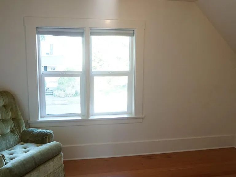 816 N Anderson St — Photo 10