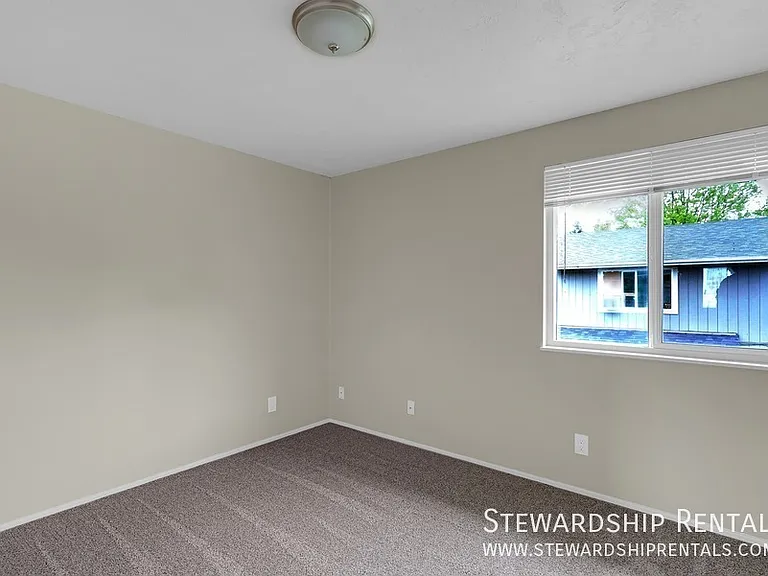 1154 Grant Aly — Photo 15