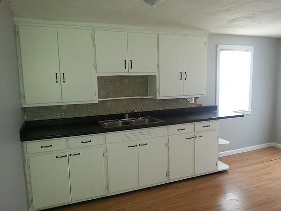 upper unit kitchen