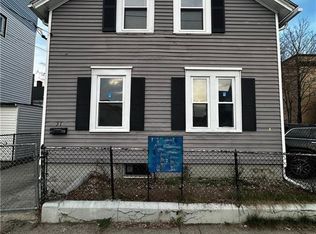 31 Bagley St, Pawtucket, RI 02860