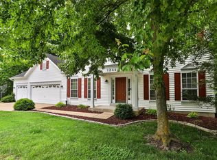 1344 Richland Meadows Dr, Ballwin, MO 63021