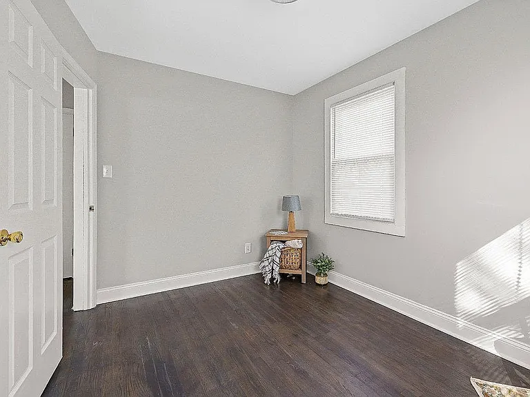 825 Old Forest Rd — Photo 8