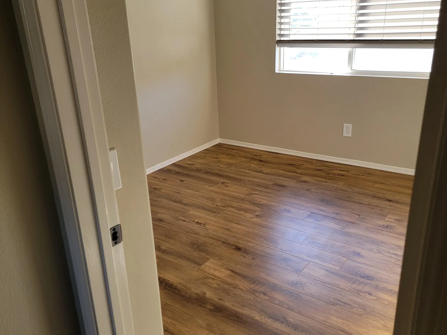 6 bed, 3017 sqft, $4,250 — Photo 2