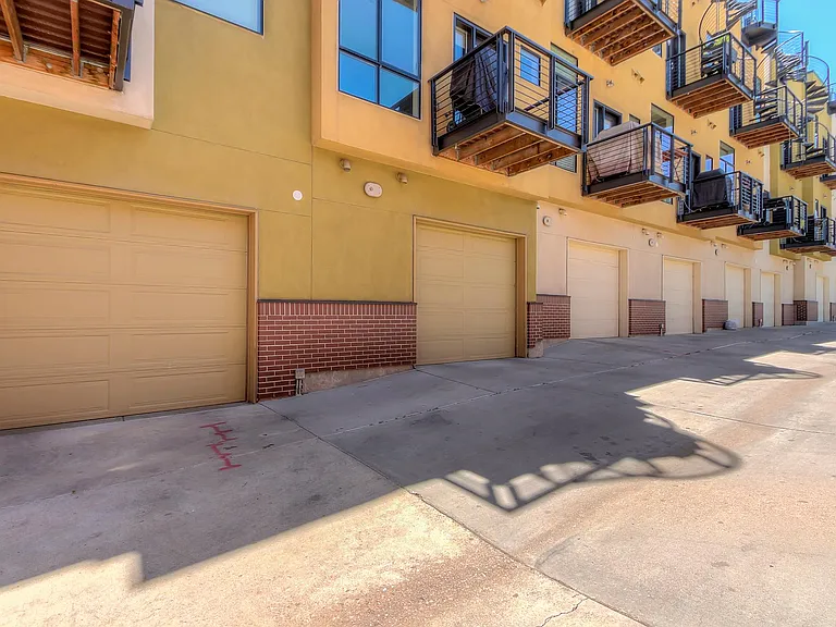 2345 Walnut St #17 — Photo 24