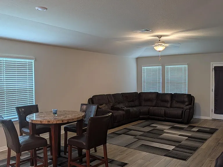 1015 Bluejack Way — Photo 4