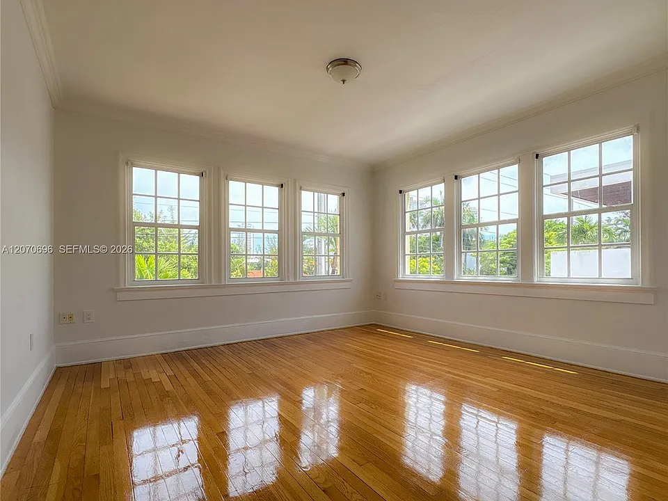 4342 Sheridan Ave #5