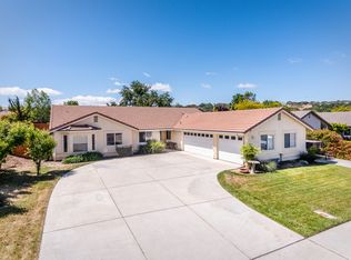 210 Meadowlark Rd, Paso Robles, CA 93446