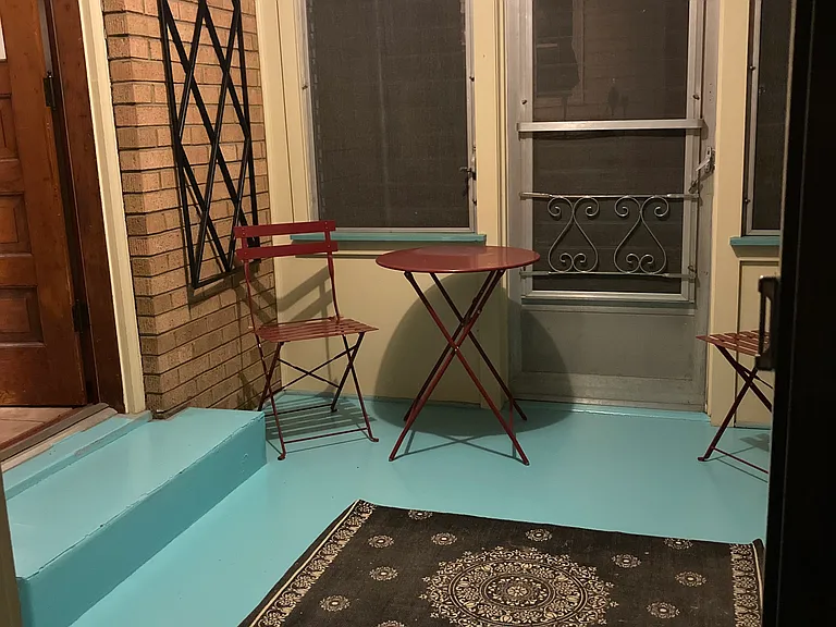 1102 E Olive St — Photo 11