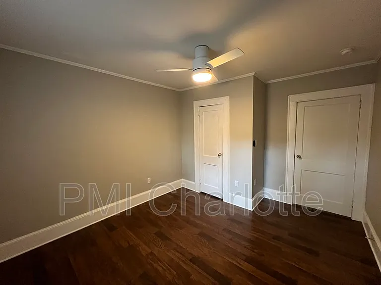 1525 Browns Ave — Photo 12
